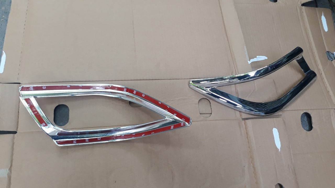 Bộ ốp viền đèn gầm sau xe Vios 2014-2017