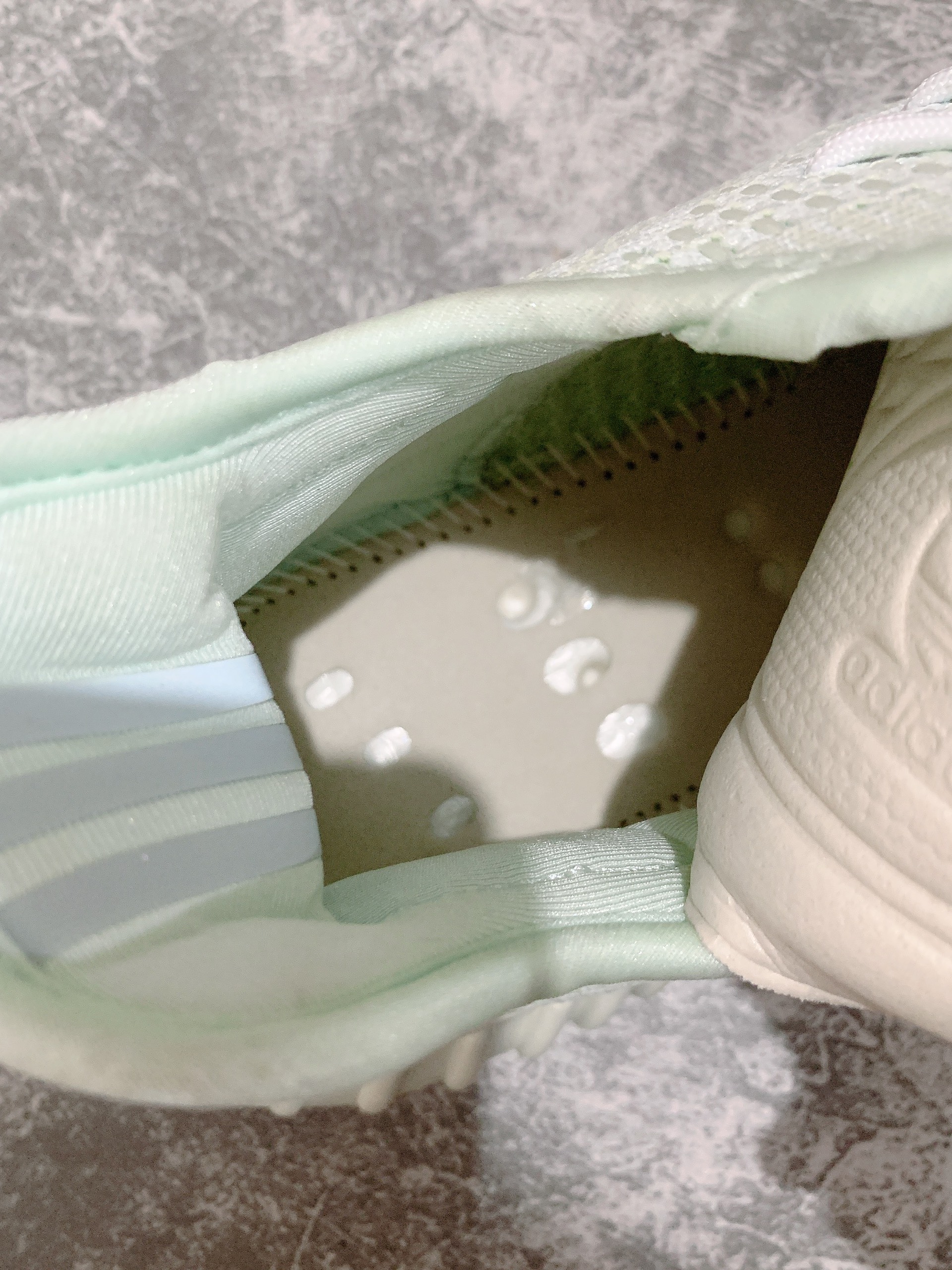 (MIỄN SHIP)Giầy thể thao Yeezzy v2 trắng xanh Fullbox - Ảnh thật