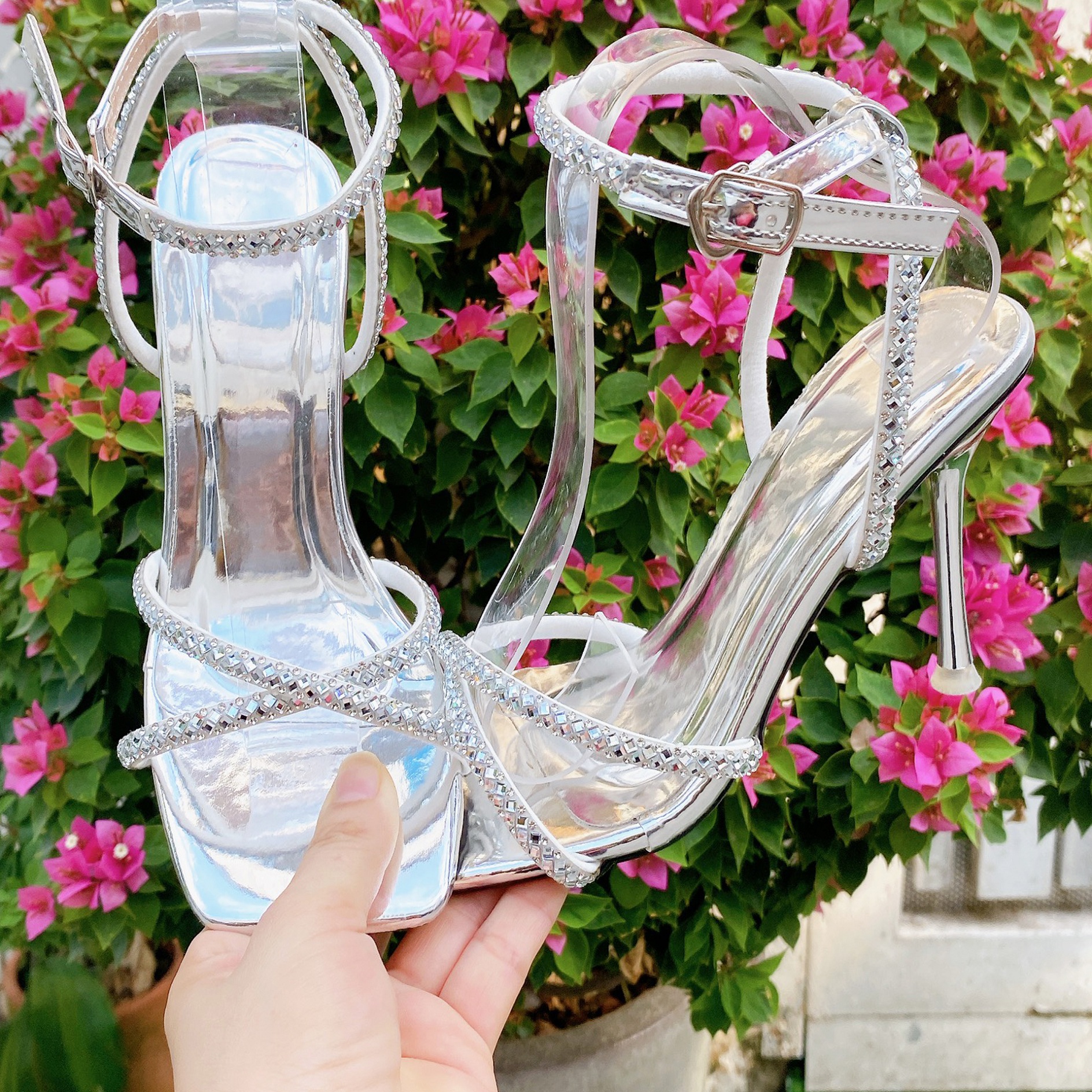 Giày cao gót nữ sandal dây đá mũi vuông 9 phân (BẠC)