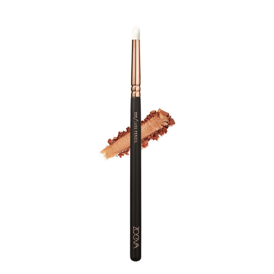 Cọ nhấn đuôi mắt zoeva rose golden 230 luxe pencil brush