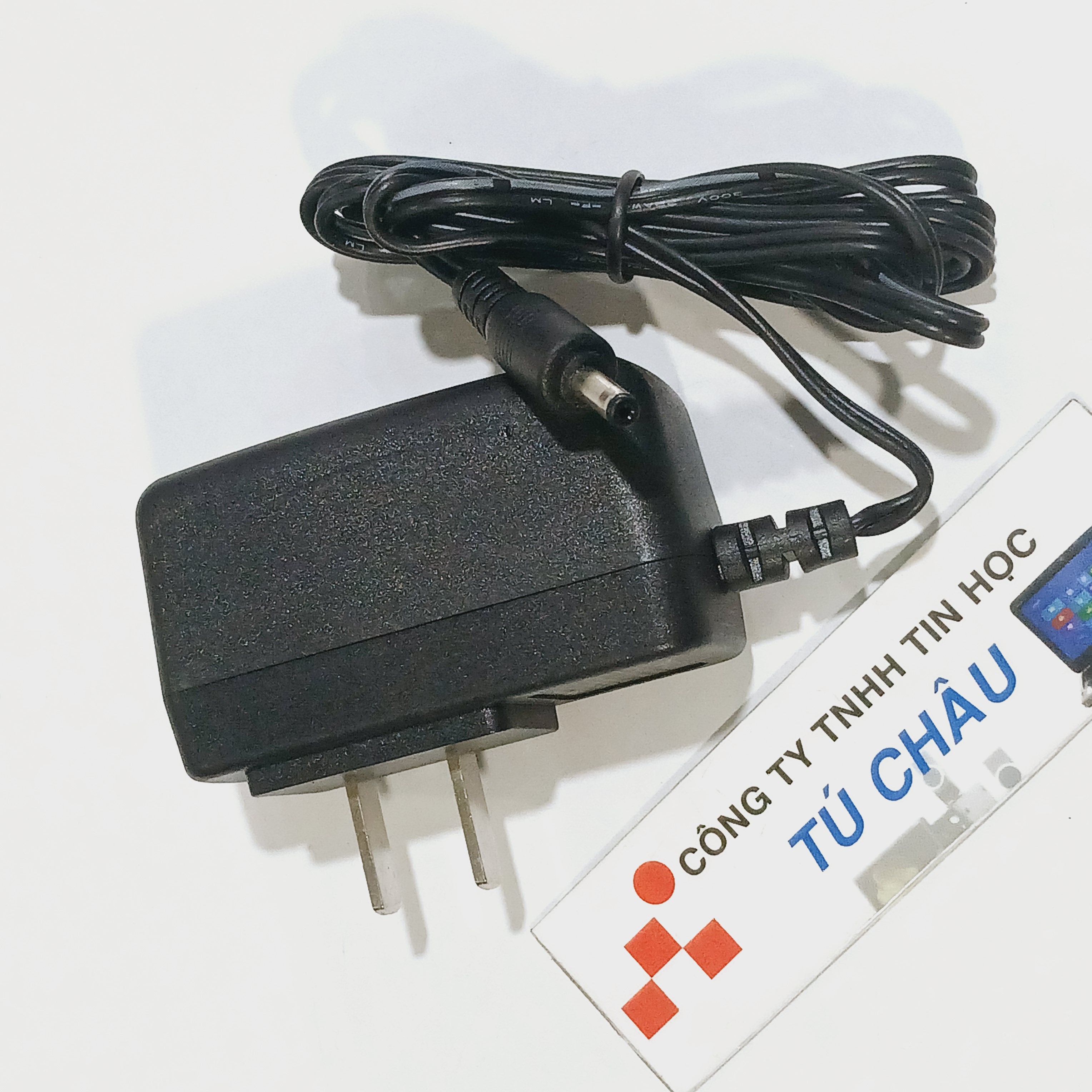 Adapter Dc 5V - 2A / 3.5mm X 1.35mm Plug) (Good Quality)