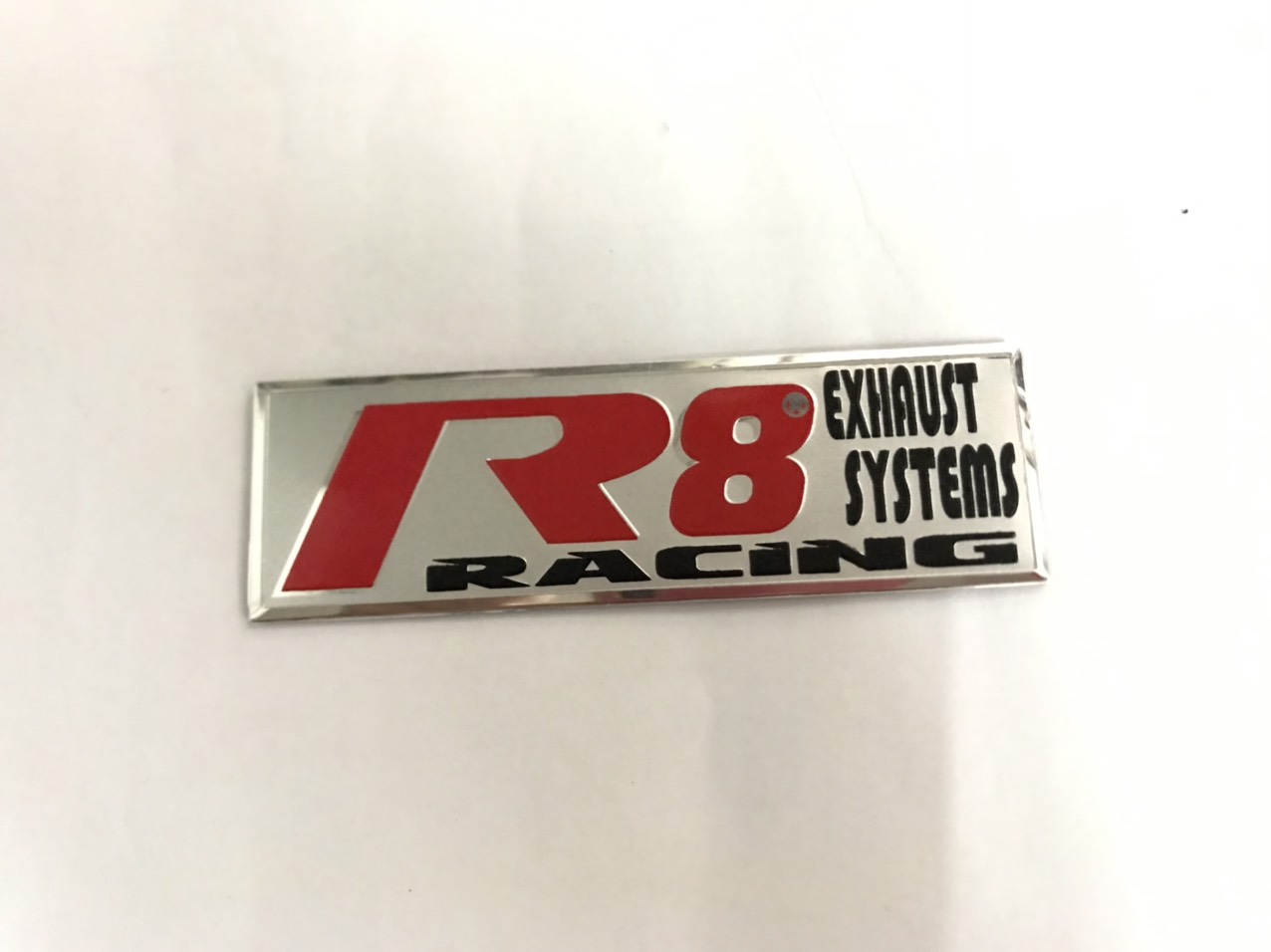 Tem R8 racing nhôm
