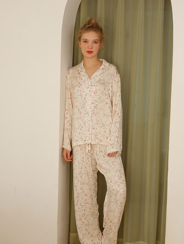 Bộ Pyjama Hoa Tay Dài Vải Lụa Đồ Ngủ Mặc Nhà After Bath PJ044