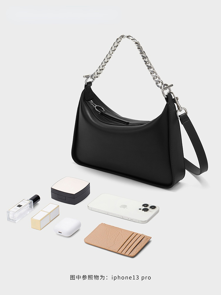 CHARLES and KEITH CK2-40270974 Túi đeo vai mềm