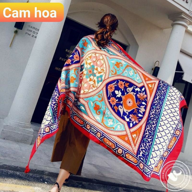 Khăn choàng tắm biển