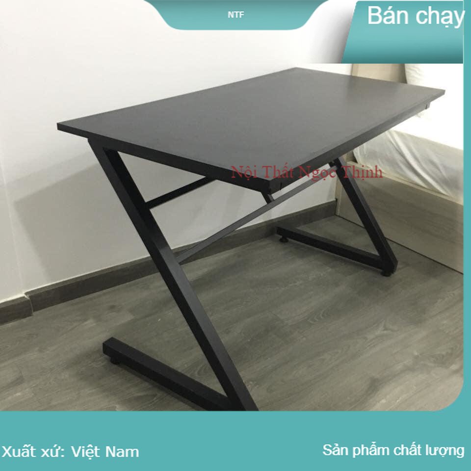 Bàn Gamming cực kỳ chắc chắn, bao Combat không rung, dể dàng lắp ghép, giao và Bảo hành sản phẩm Toàn Quốc