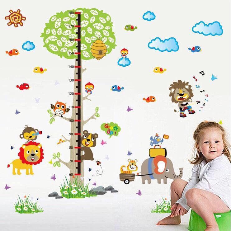 decal dán tường mẫu cây thước đo thú lớn cho bé
