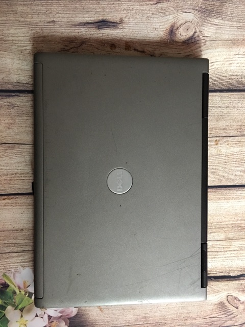 Laptop Dell 1400 có camera phục vụ học online