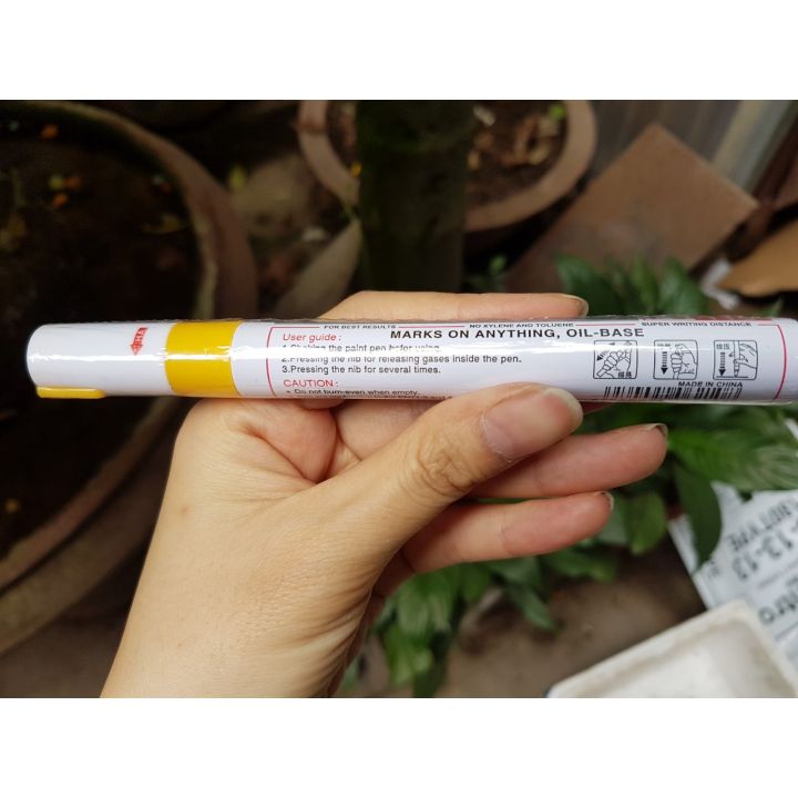 Bút ghi tên thẻ lan chống nước