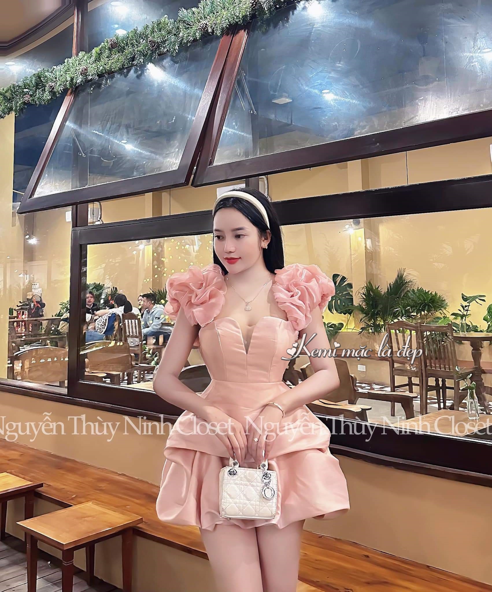 Váy trễ vai đầm nữ Tafta bèo tay xẻ ngực lưới eo tơ lụa dáng xòe Kemi