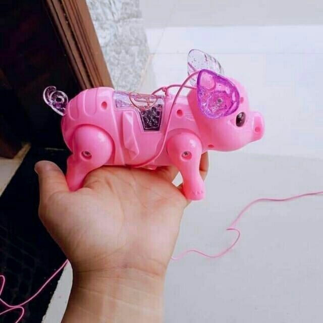 Đồ chơi chú HEO ( Lợn) biết đi có dây dắt ( chạy pin )