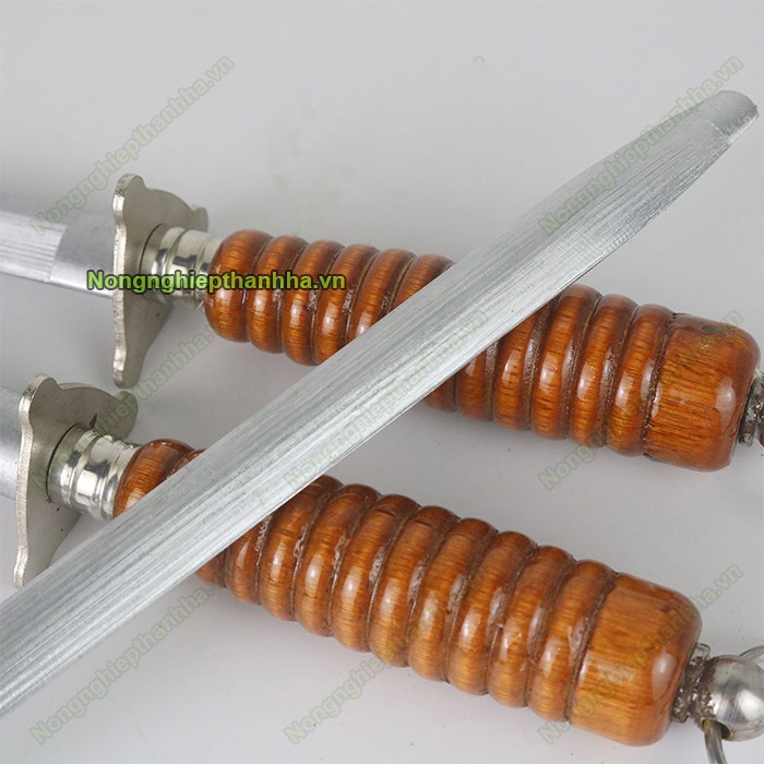 Cây mài dao kéo cán gỗ sắc bén