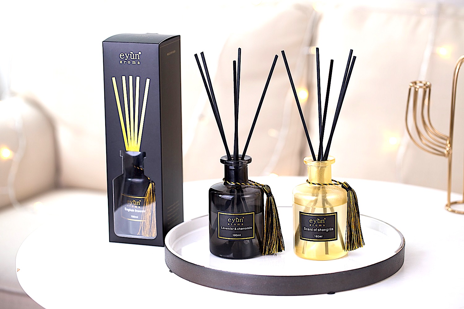 [HCM]Bộ tinh dầu nước hoa thơm phòng hương Vani gồm 1 chai tinh dầu to 180ml + 1 bộ 5 que khuếch tán tinh dầu
