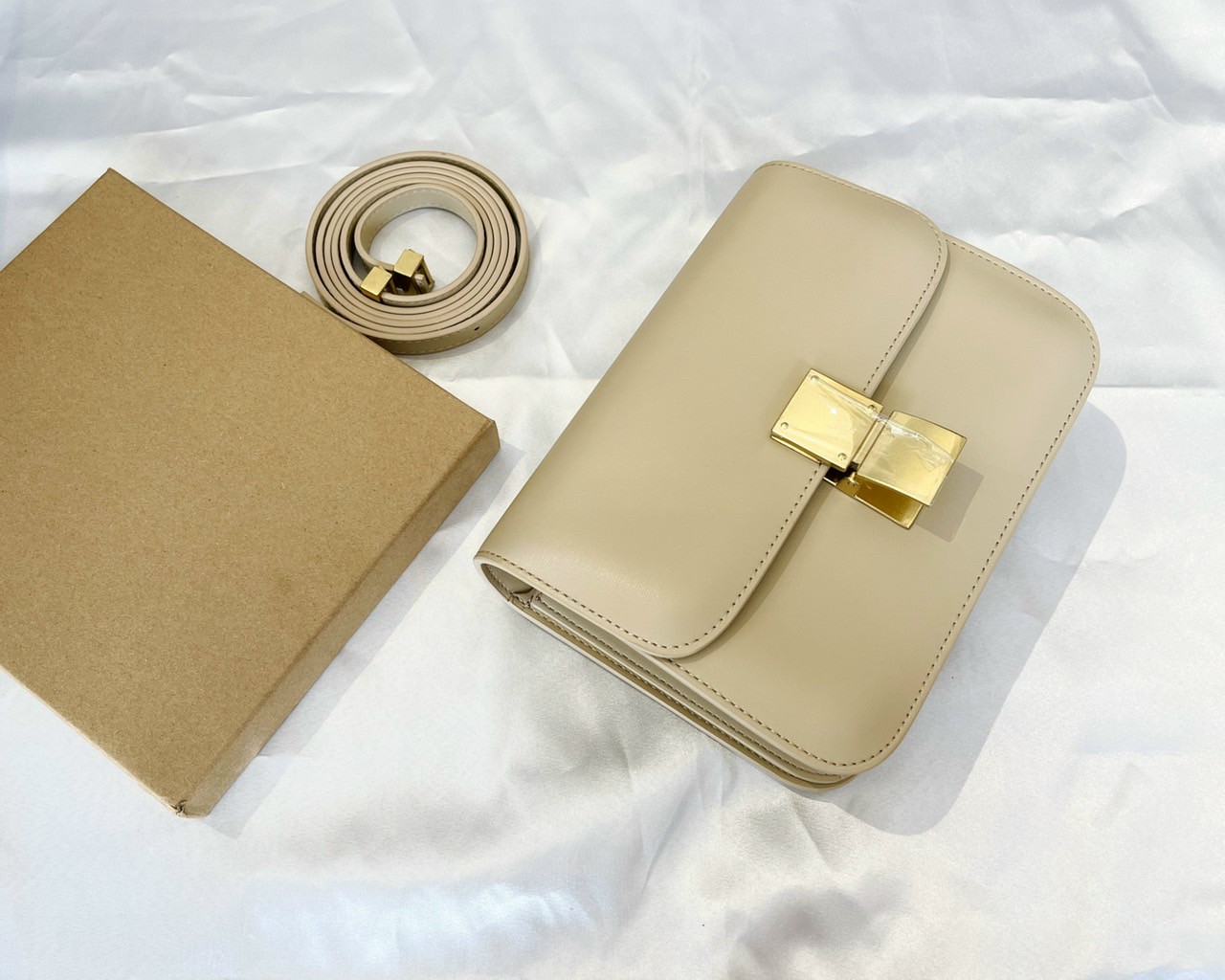 túi Pretty Fit Full box tag ( nâu đen đỏ nude)