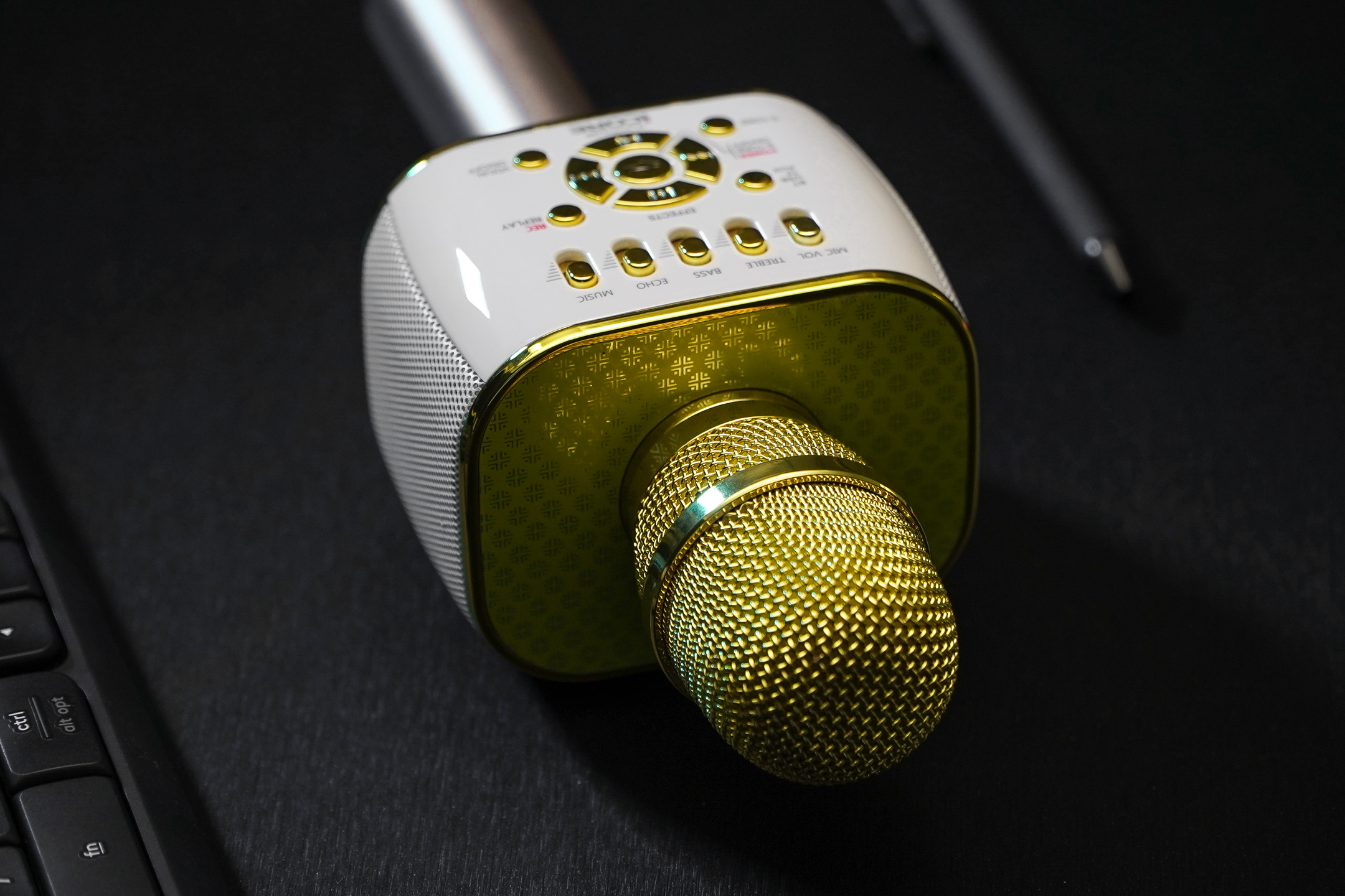 Micro Karaoke kèm loa bluetooth iCore IC-M99