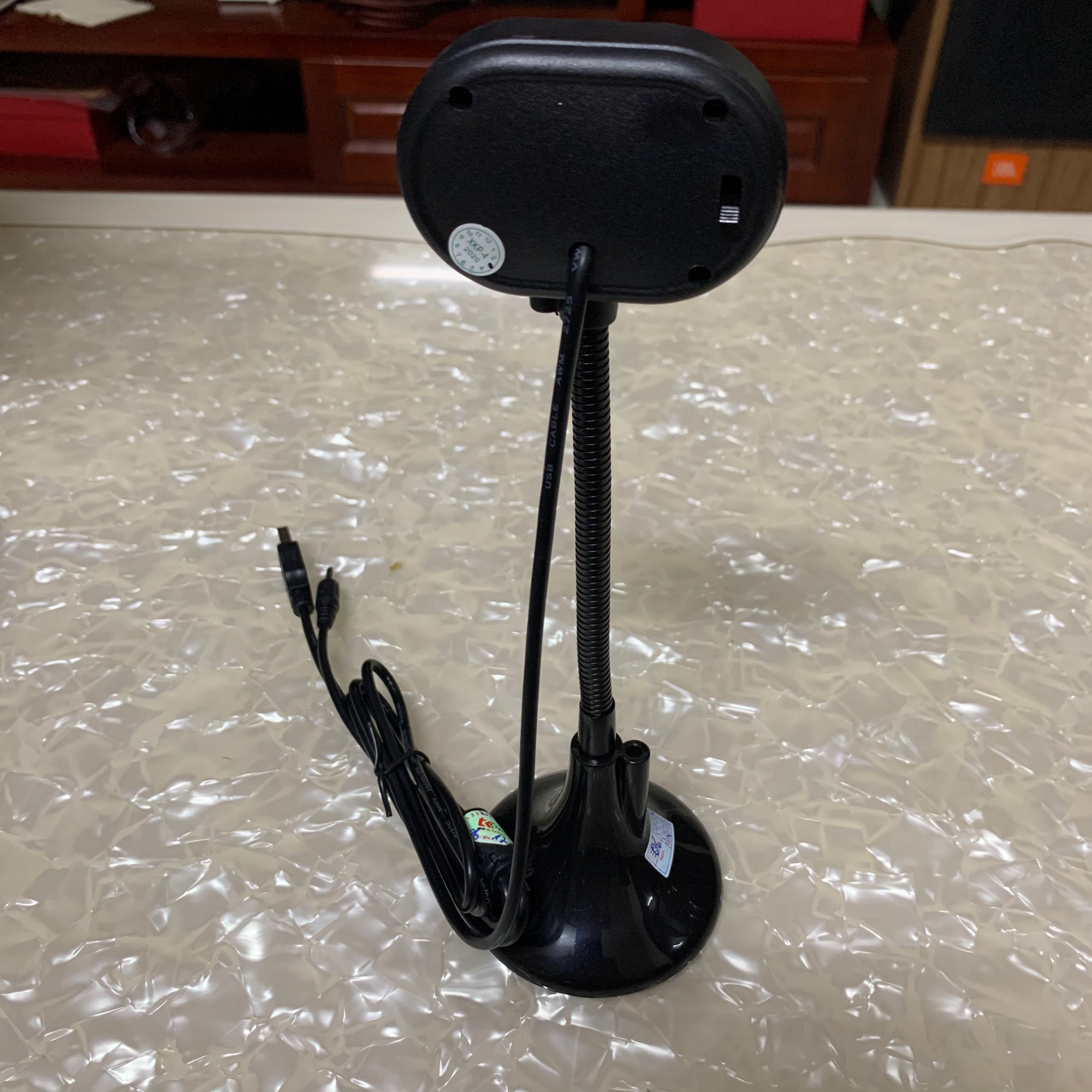 Webcam học trực tuyến có micro cắm là chạy