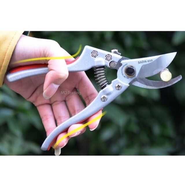 Kéo cắt cành cây SADA 210