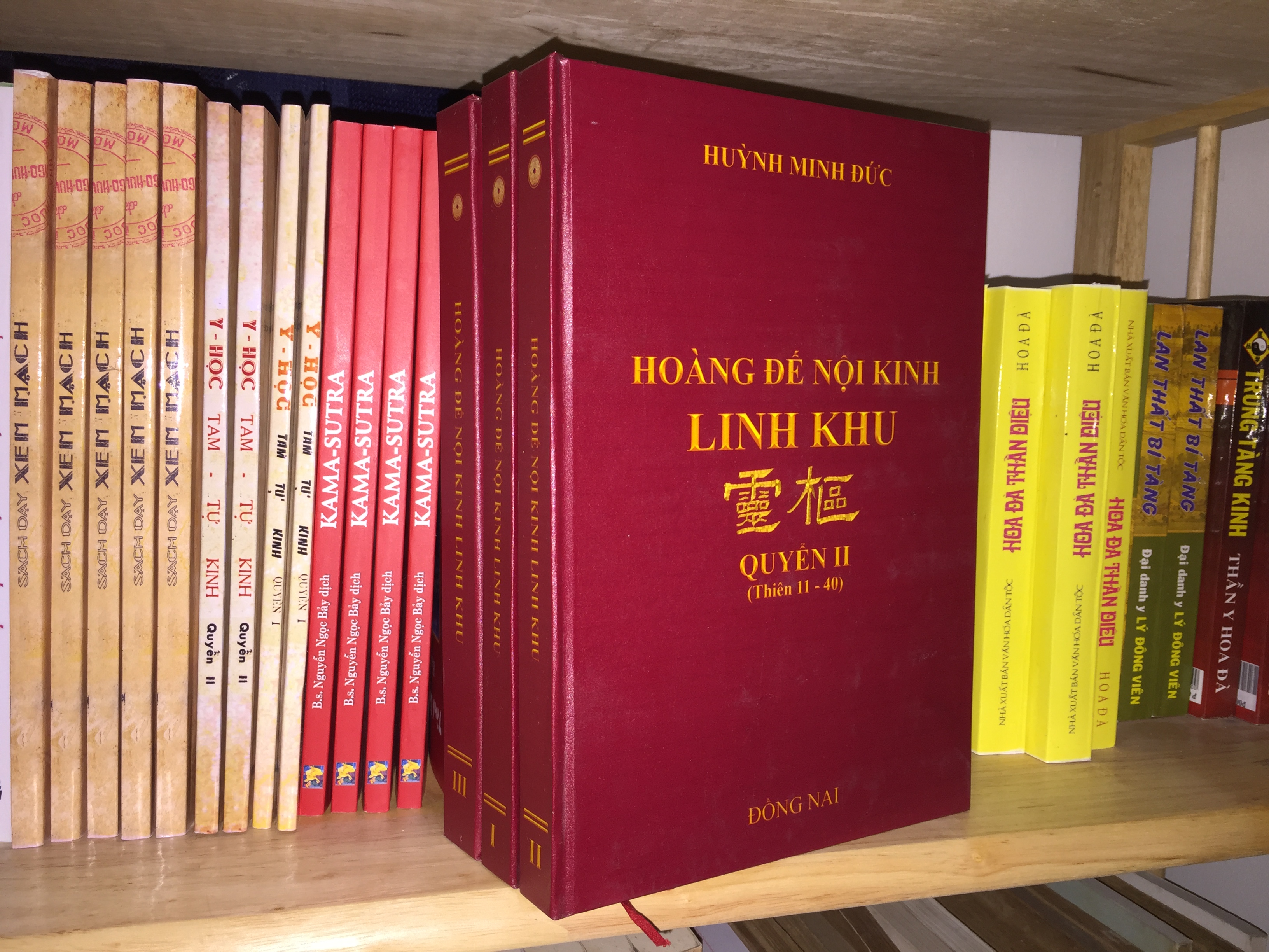 Sách hoàng đế nội kinh linh khu bộ 3 tập