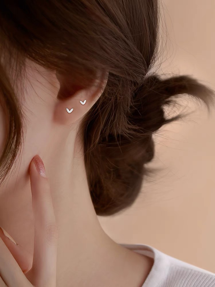 1 đôi - Bông tai lá bé xinh mạ bạc