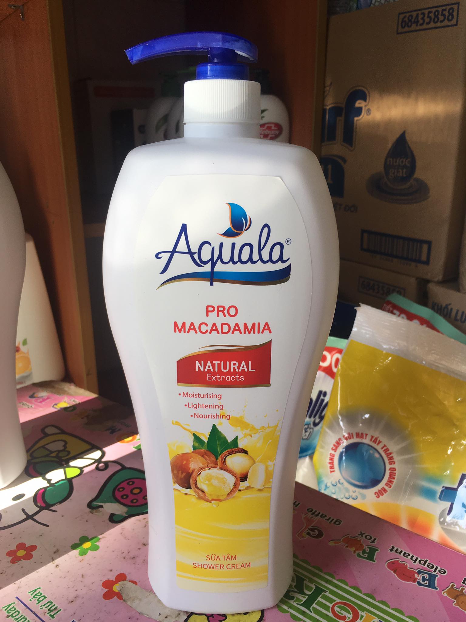 Sữa tắm Aquala pro 1.2L