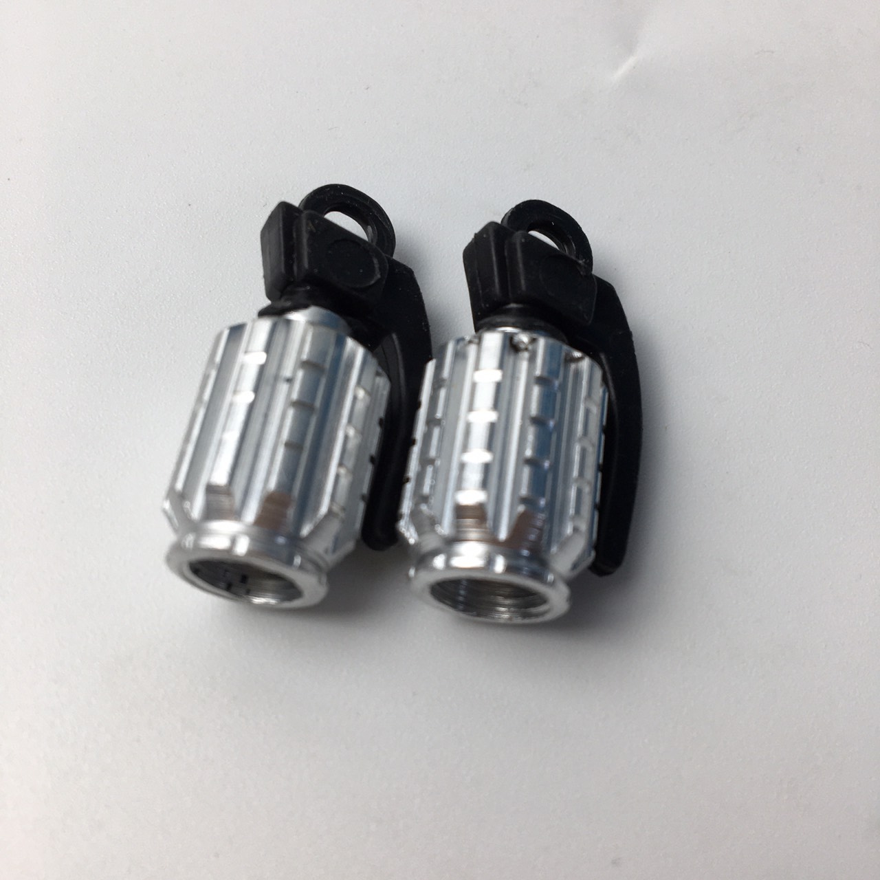 Bộ 2 ốc chân van gắn xe máy [ GIẢM GIÁ ] CNC trang trí xe máy