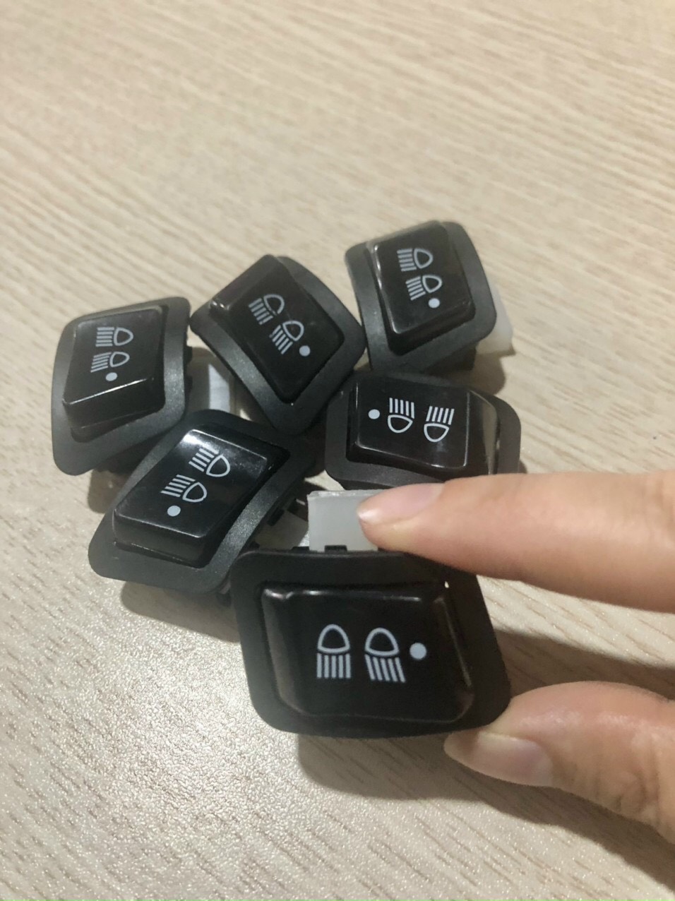 CÔNG TẮC ĐÈN TRỢ SÁNG CAO CẤP