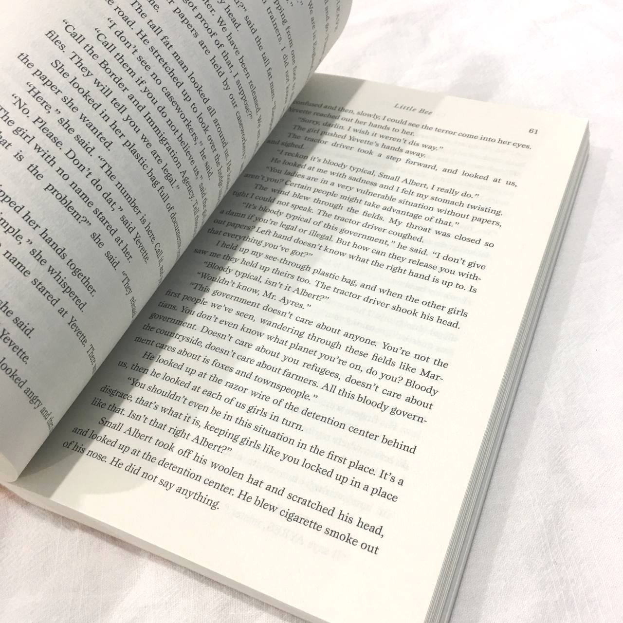 Sách - Little Bee : A Novel by Chris Cleave
