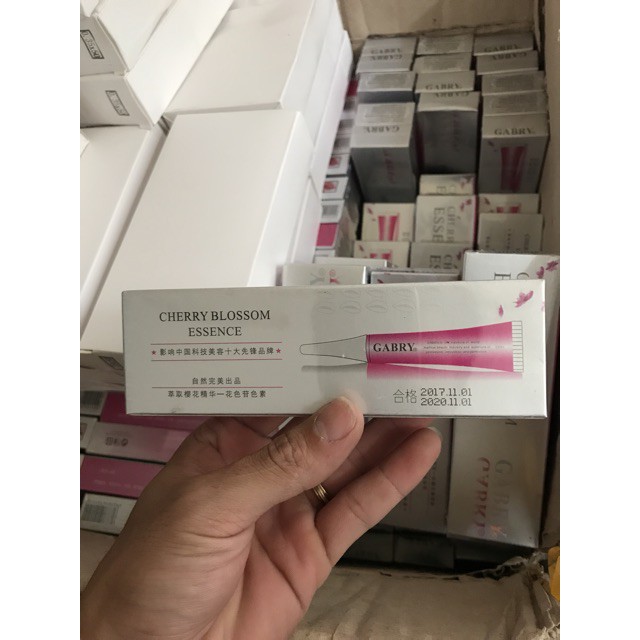 Dưỡng Bóng Kích Màu Môi Xăm Gabry