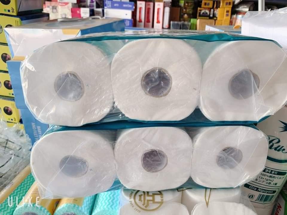 Giấy cuộn cao cấp Tione 910g (1 lốc 6 cuộn)