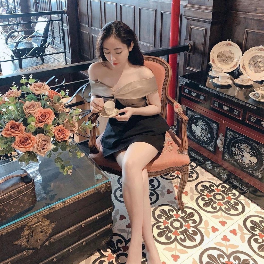 [Ảnh thật] Áo peplum xoắn ngực trễ vai phối phi nâu
