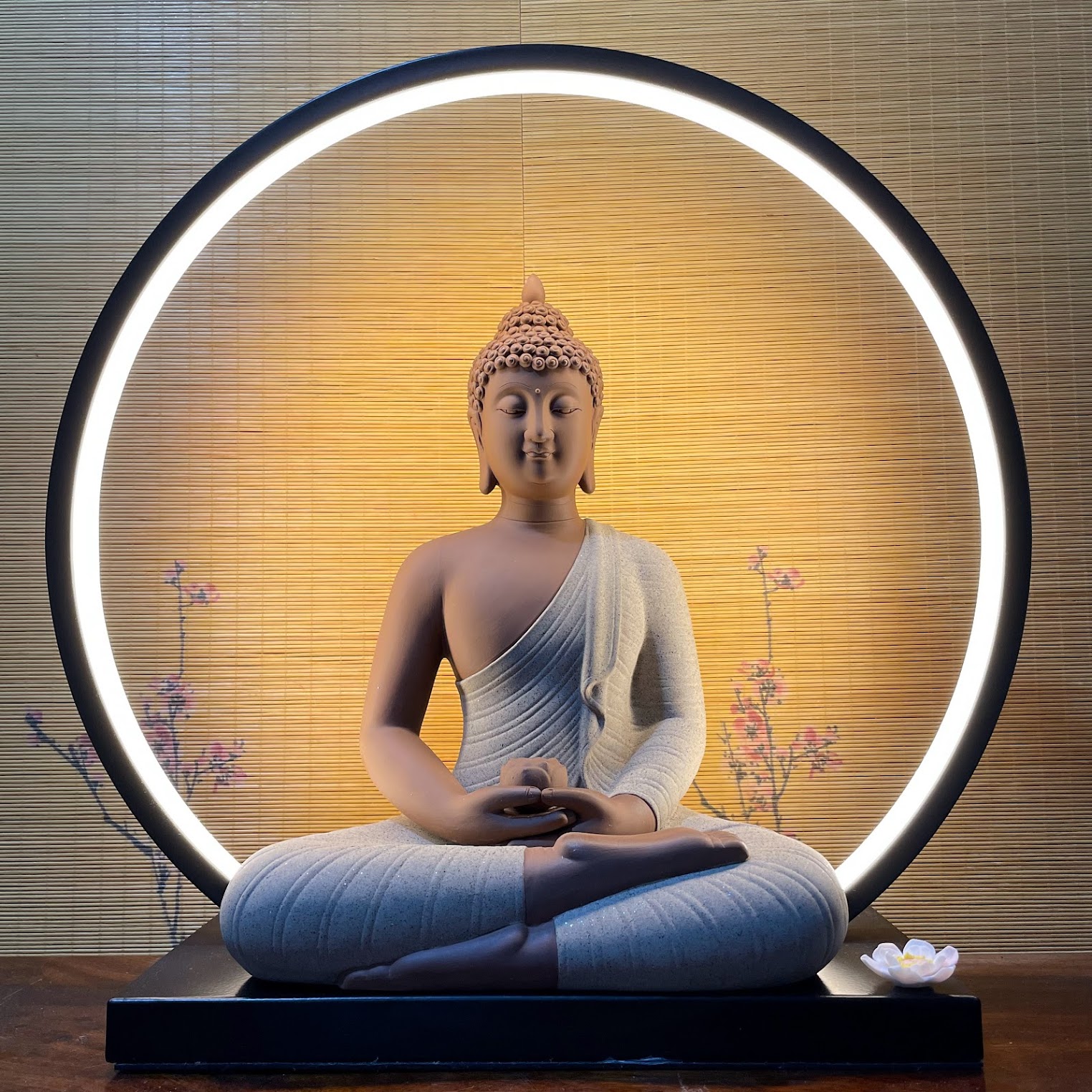 [HCM]Tượng Phật Thích Ca Gốm tử sa Và đèn LED