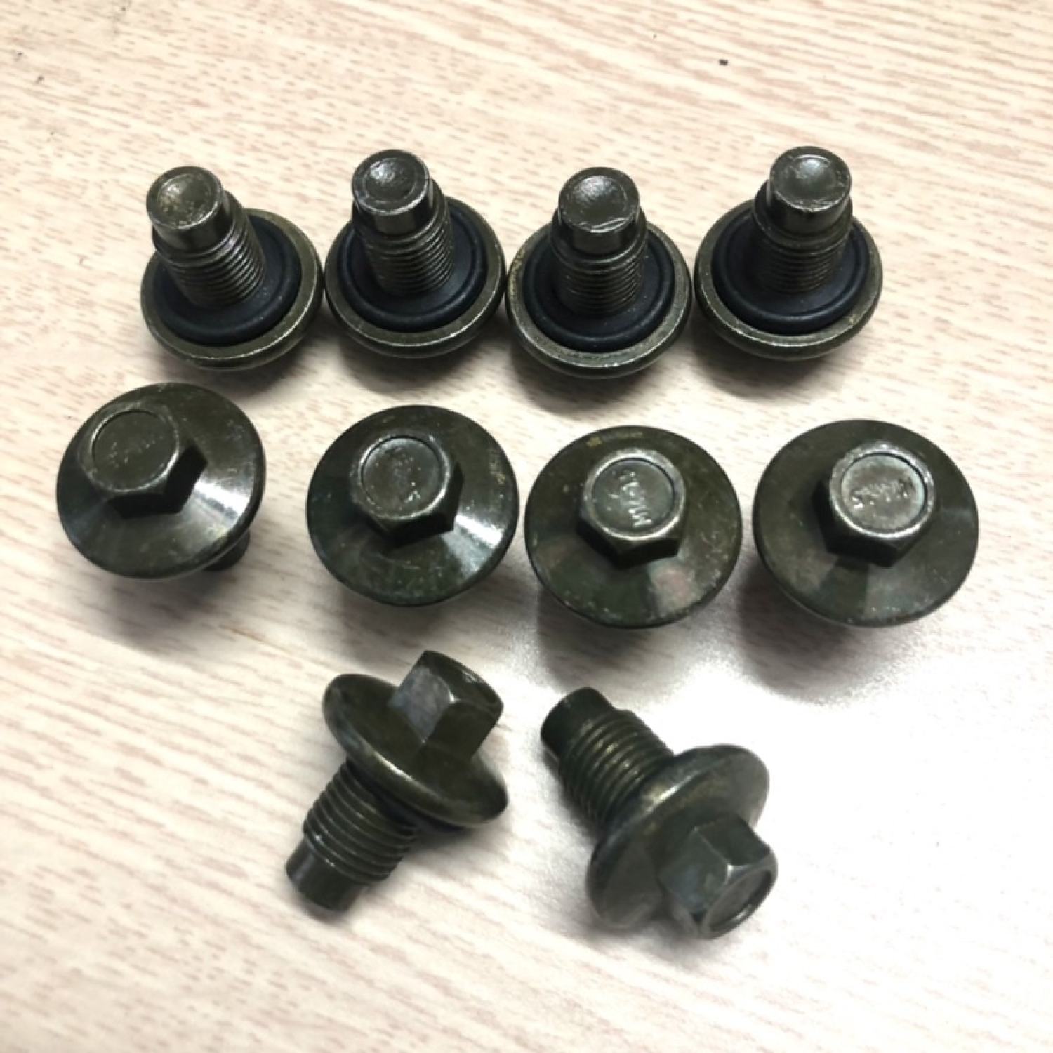 Ốc xả dầu M14x1.5, Ốc rốn dầu cho xe Ford Focus Fiesta Galay, Ốc xả nhớt chất lượng cao