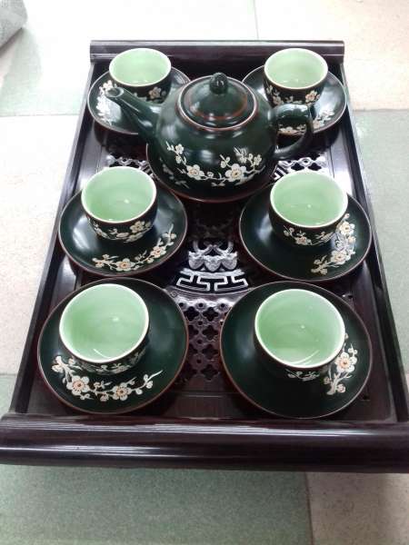 Bộ bình trà gốm men xanh ngọc Bát Tràng ( không gồm khay )