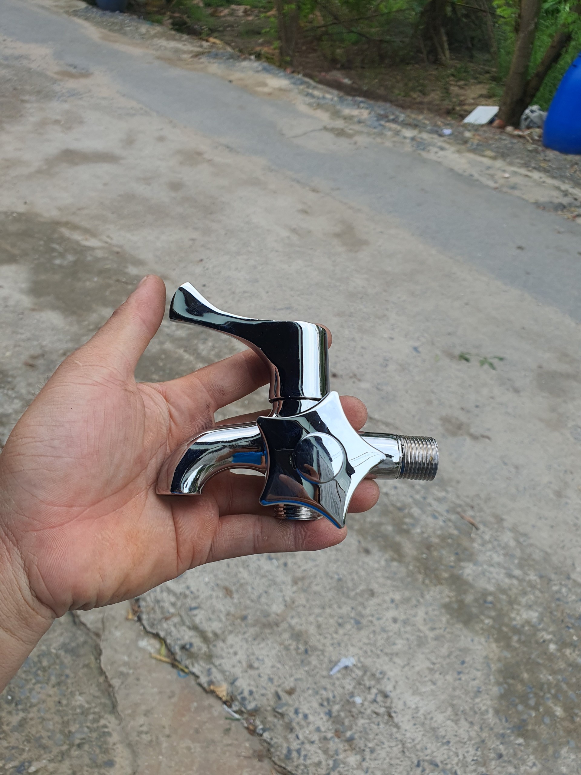 Củ Sen Tắm Củ Sen Một Đường Nước Lạnh Thau Bóng Ti Đồng Ren 21 KENTA CS01 Cao Cấp