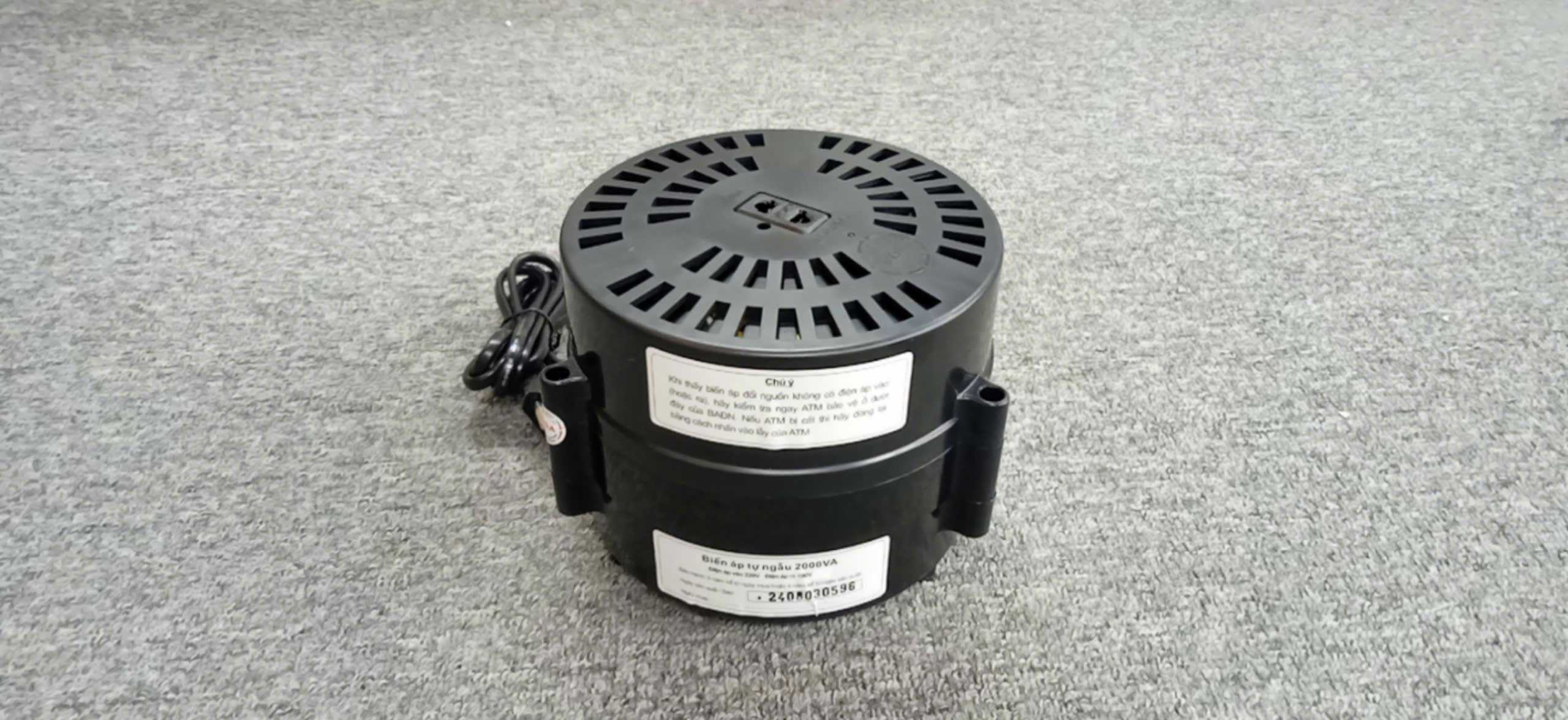 Biến áp đổi nguồn hạ áp Lioa 1200VA