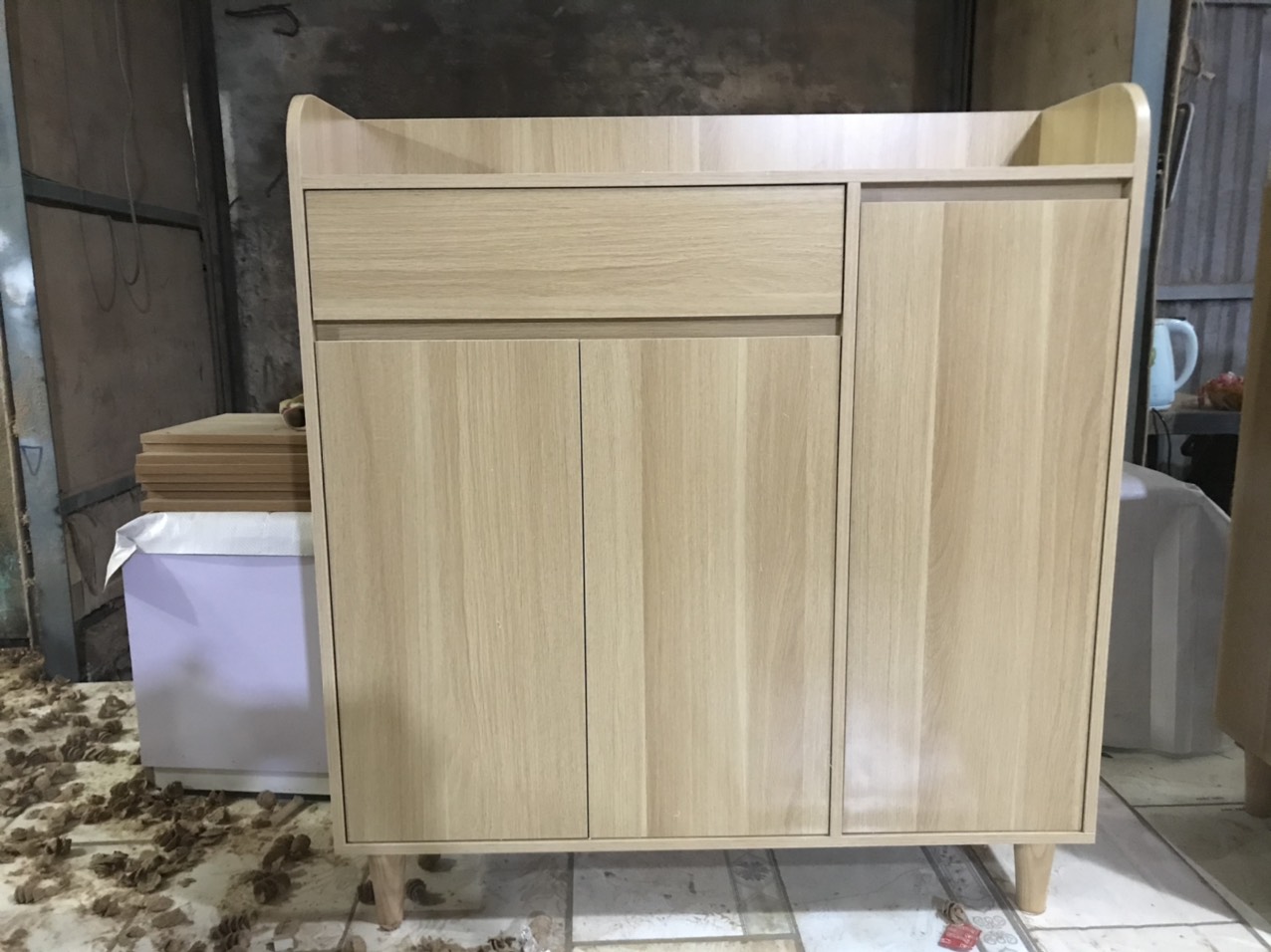 Kệ tủ giày chân gỗ dài 1m 100 cm