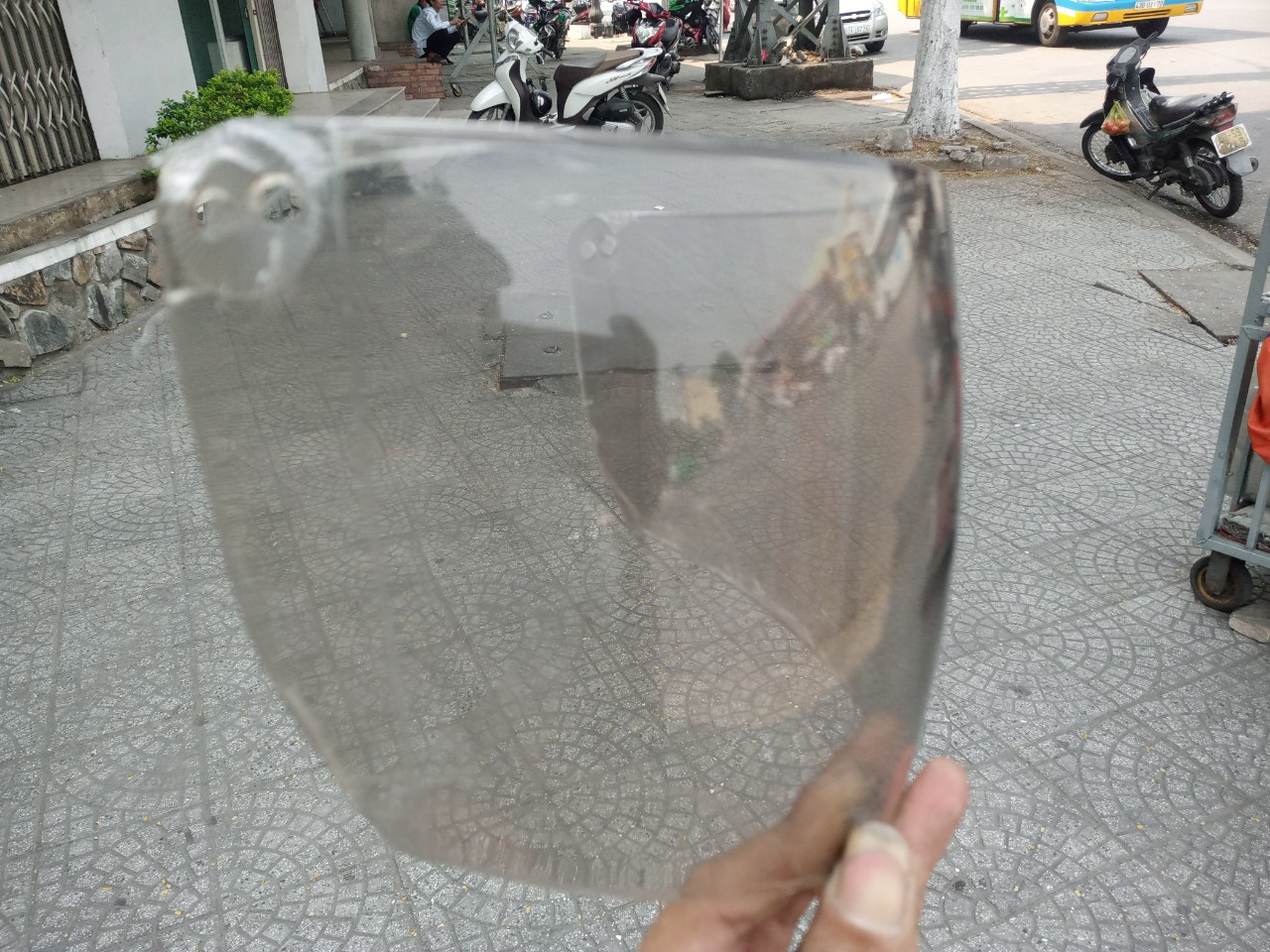 Kính thay thế mũ bảo hiểm 3/4_ M111
