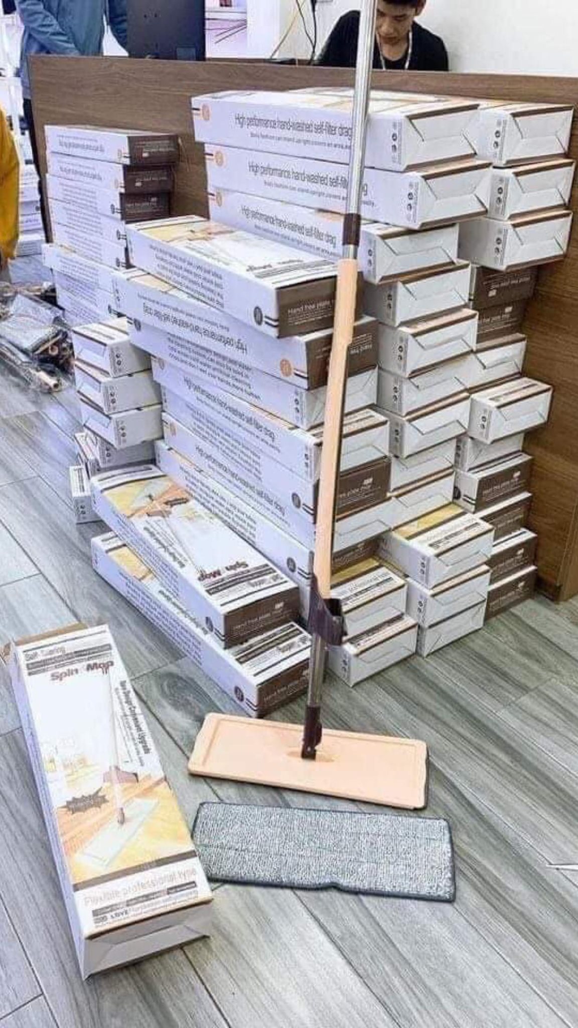 CHỔI LAU NHÀ TỰ VẮT