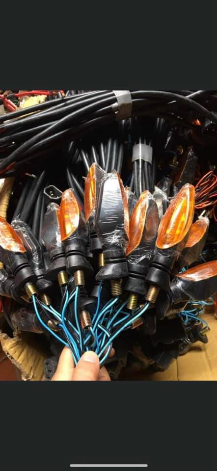 Xi nhan xe điện Xmen  1 đôi