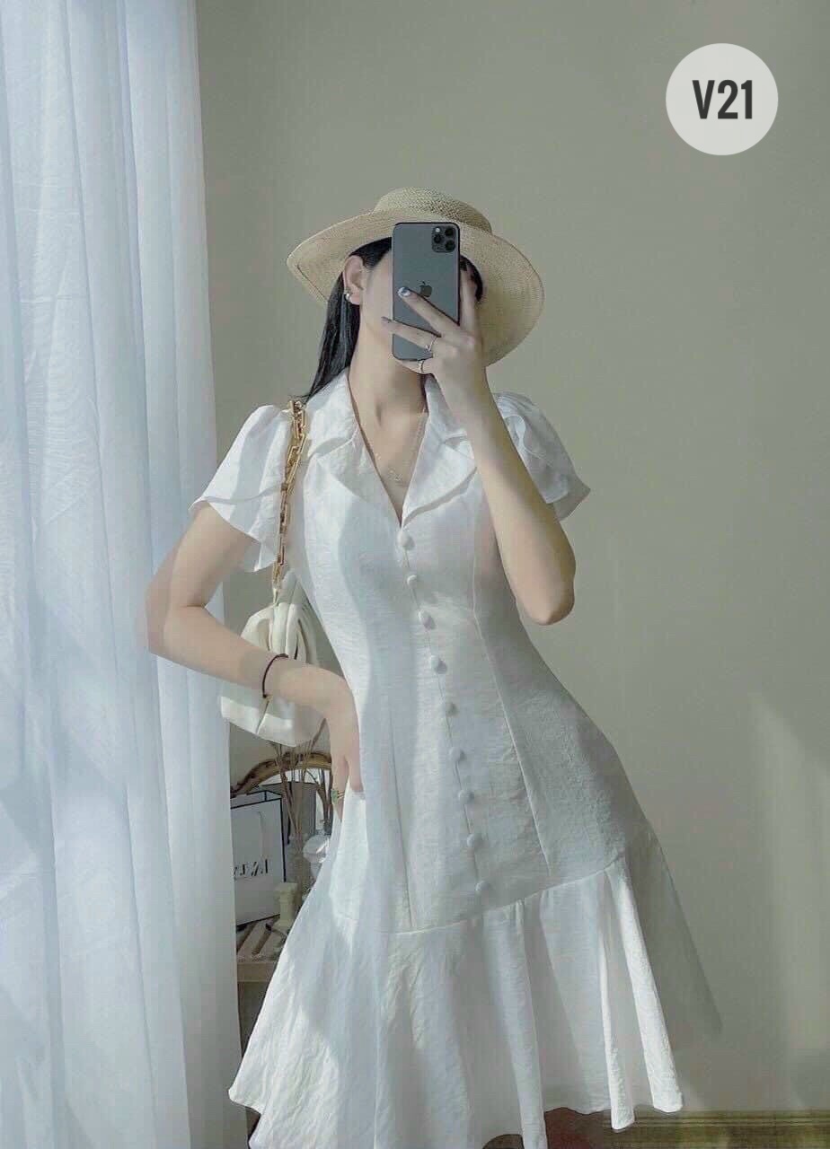 LIKEHER - Đầm trắng V21 cổ vest nút bọc