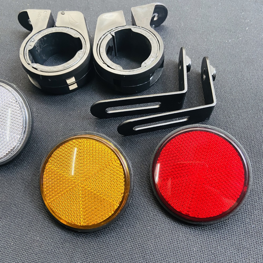 COMBO MẮT MÈO PHẢN QUANG TRÒN GẮN CHÂN PHUỘC VÀ BIỂN SỐ