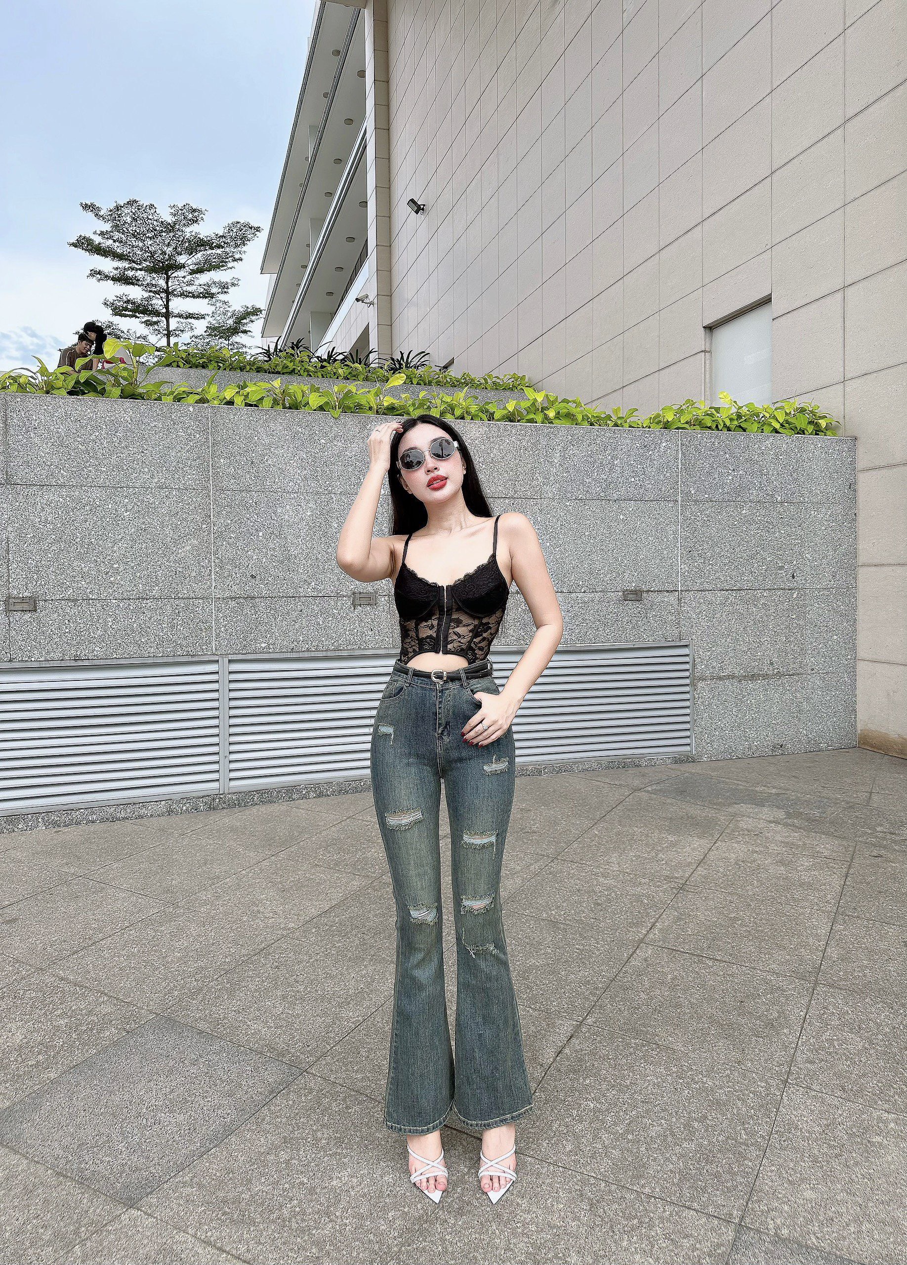 Quần jeans Nữ Ống Loe Dài Lưng Cao Co Giãn 4 Chièu