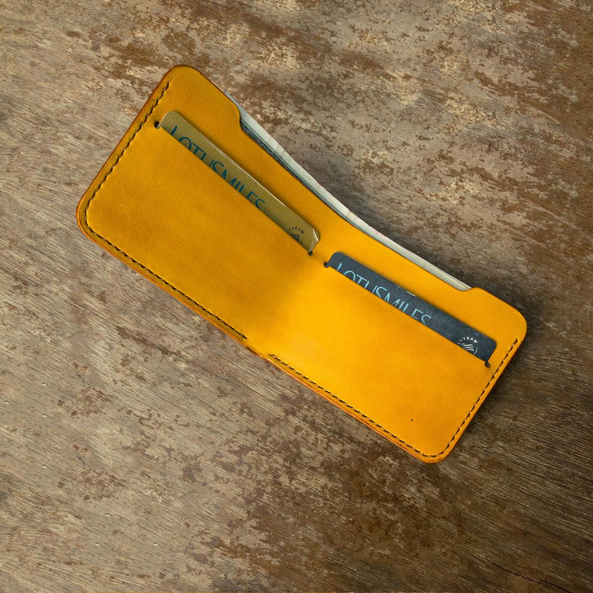 VÍ MINI DA - DA BÒ THẬT - VÍ THỦ CÔNG MÀU VÀNG DTLEATHER DB113