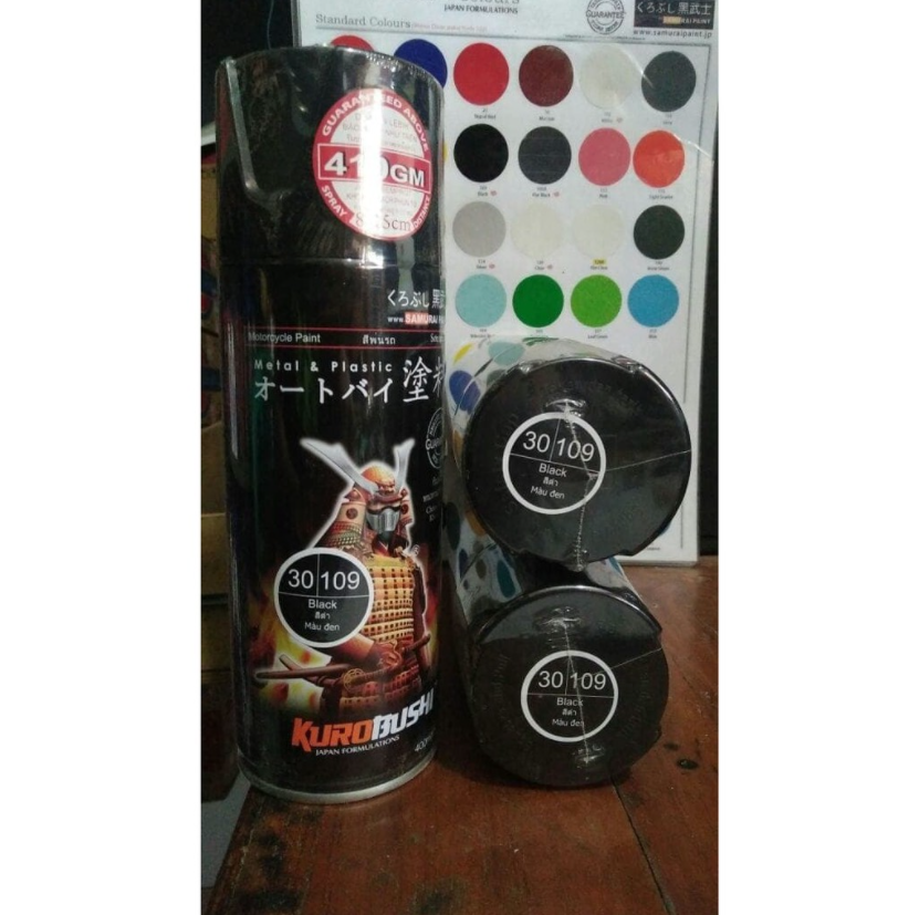 Sơn xịt Samurai 109 đen bóng 400ml – Bền màu, bám dính tốt