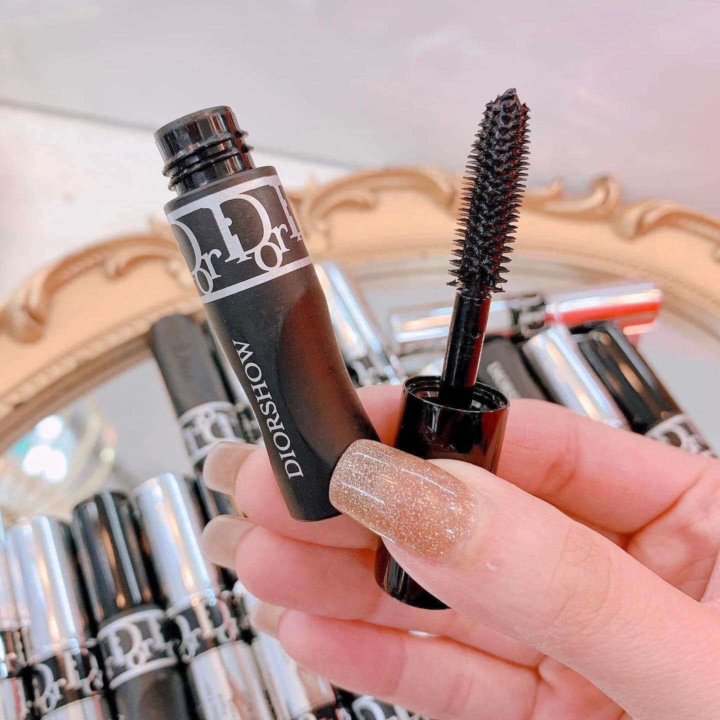 Chuốt Mi Mascara Diorshow 4ML.