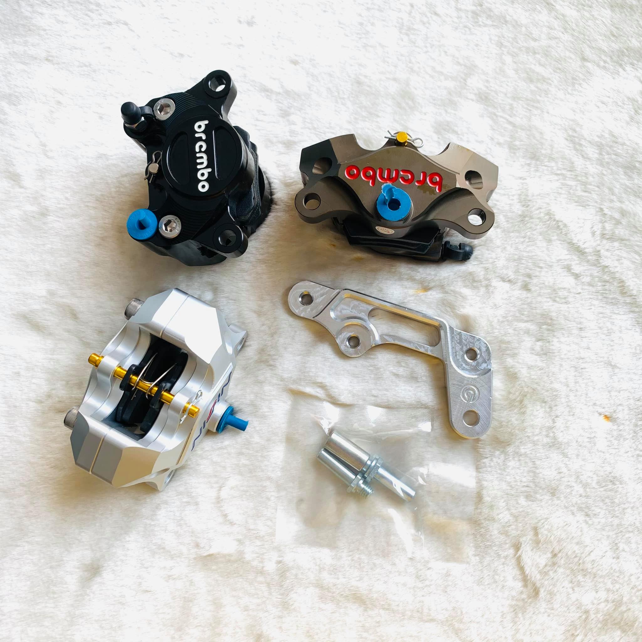 Pát Heo zin cho vario đĩa 220 , tặng 2 ốc chốt ,làm bằng nhôm CNC nguyên khối