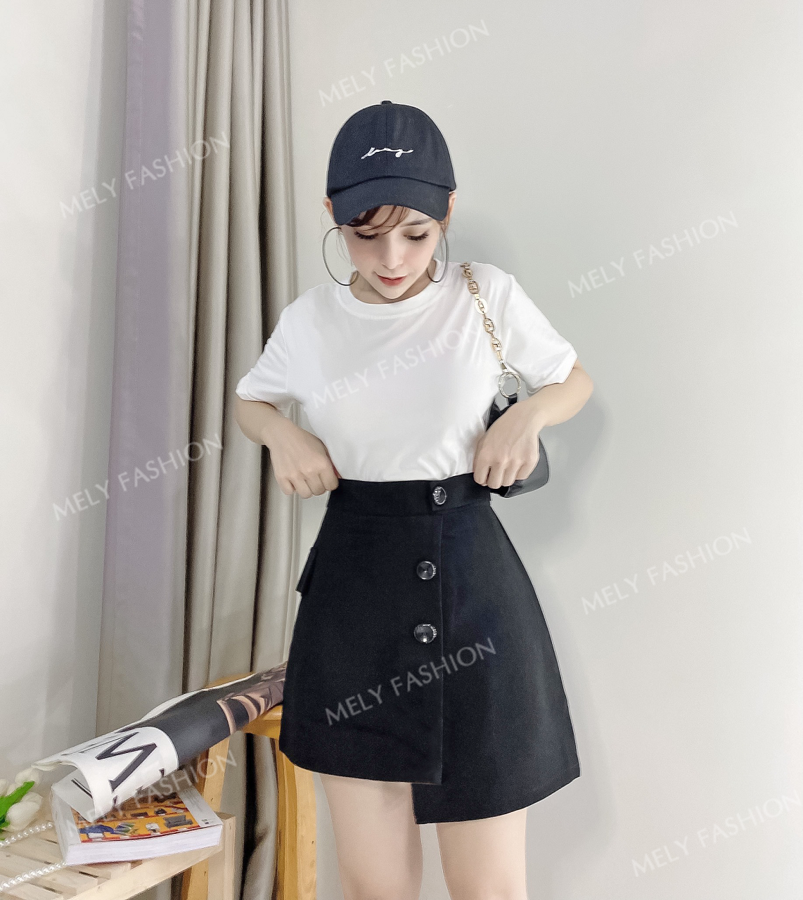 Chân váy ngắn chữ A lưng cao vạt lệch 3 khuy phong cách trẻ trung năng động phong cách Hàn Quốc Mely Fashion CV05