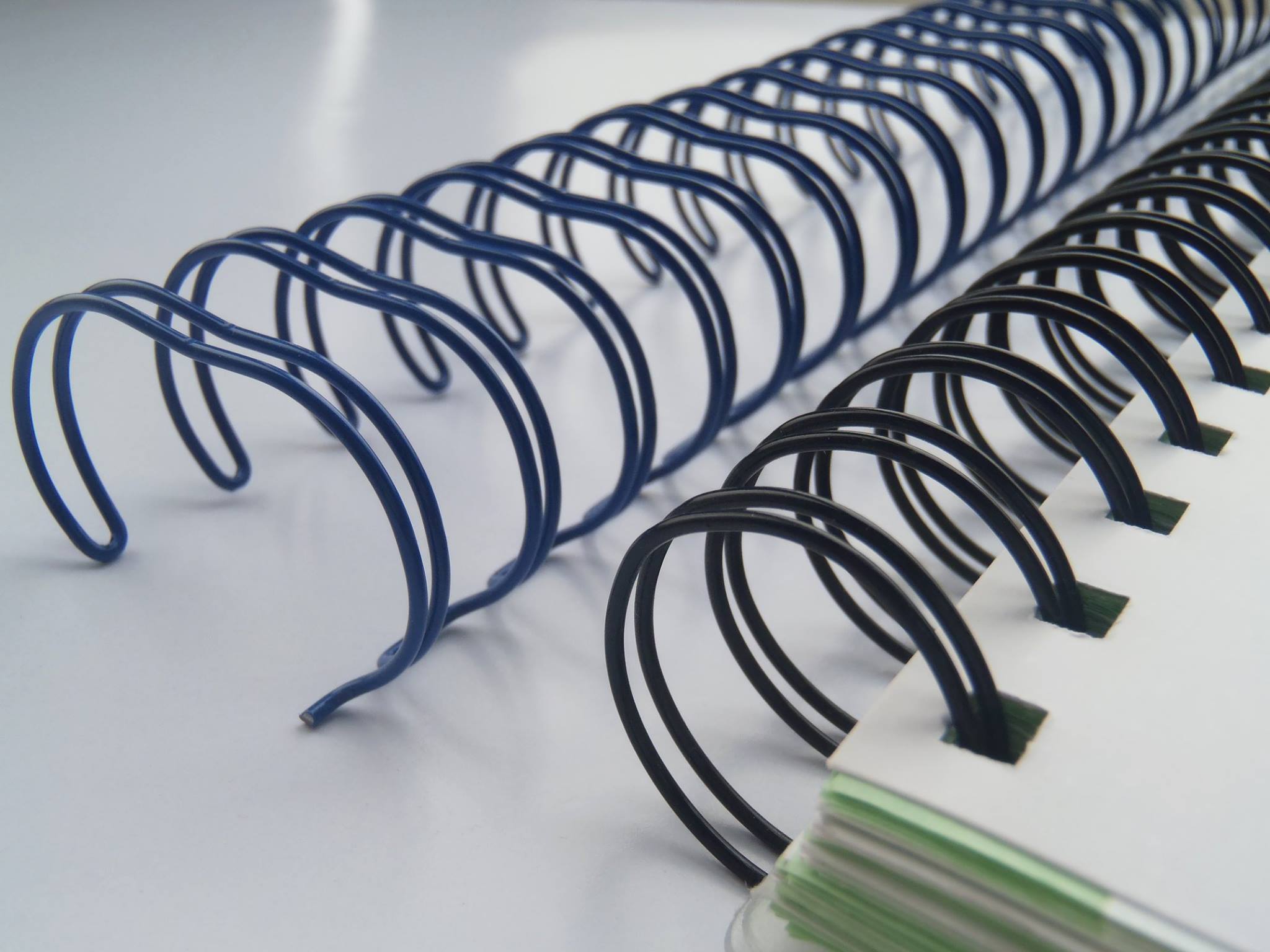 Lò xo kẽm đóng sách 9.5mm màu đen