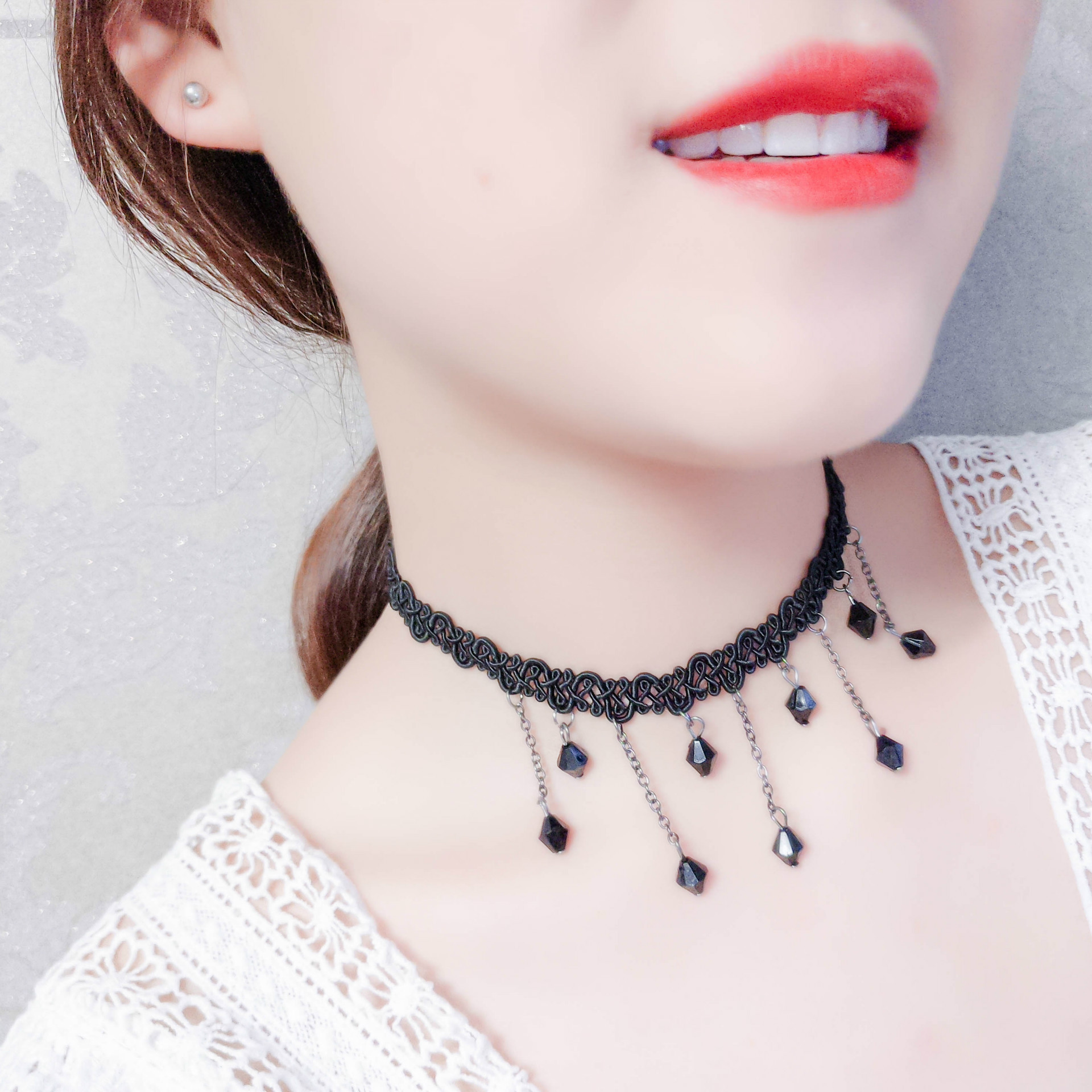 [HCM]Vòng cổ ren đen gắn hạt
