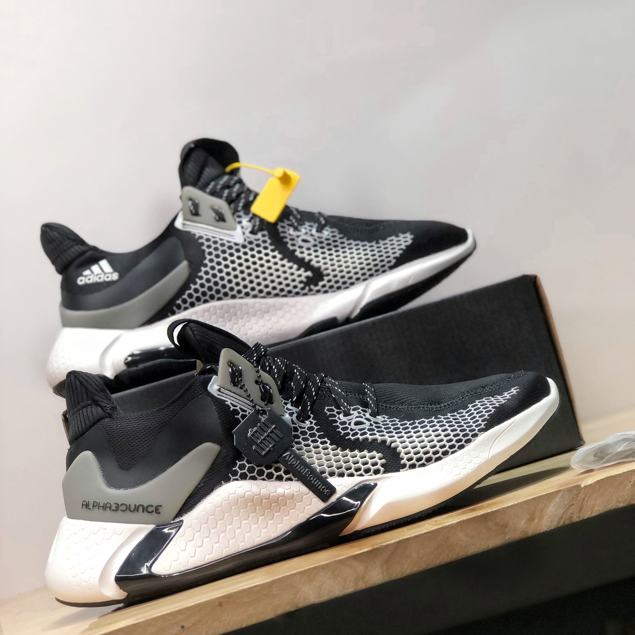 Giày thể thao alphabounce Instinct 2020 nam cao cấp